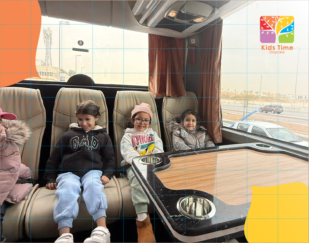 أطفال في رحلة مدرسية مع كيدز تايم داي كير بالرياض، نشاط ممتع لرياض الأطفال